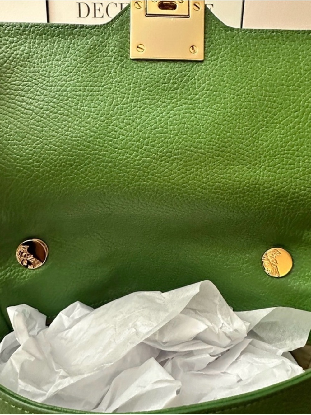 Authentic Versace Green Leather Shoulder Bag with Iconic Gold Medusa Emblem - Picture 7 of 10